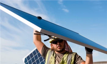A energia solar fotovoltaica empregou cerca de 3,4 milhões de pessoas em 2021